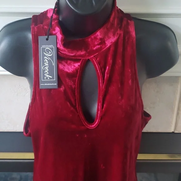 Viereck Wine Crushed Velvet Dress. Size Large. - Picture 2 of 8